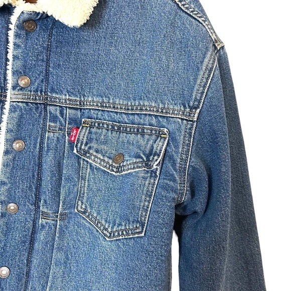 Levi's New Heritage Sherpa Jacket in Hot Head - Picture 9 of 16